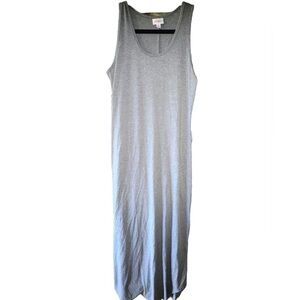Lularoe medium heather grey Dani maxi dress. NWT. Great neutral‎ color!